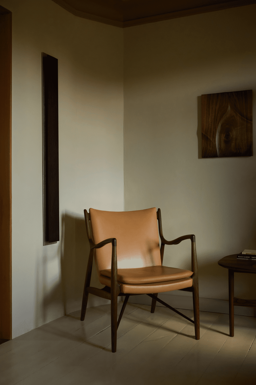 45-chair_walnut_vegetal_nature_leather